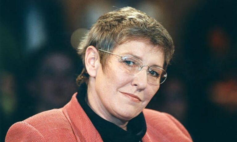 Carmen Thomas